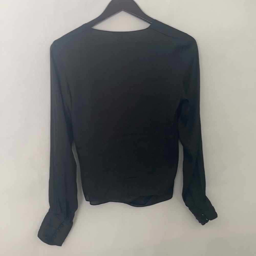 H&M top. - Picture 6 of 6